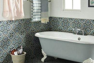 Patterned Tile Bath