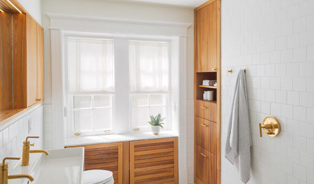 Badezimmer-Renovierung: Weiße Oase mit Möbeln aus Zypresse