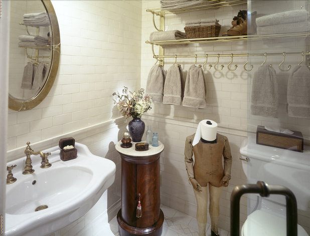 トラディショナル 浴室 by Peter S. Balsam Associates