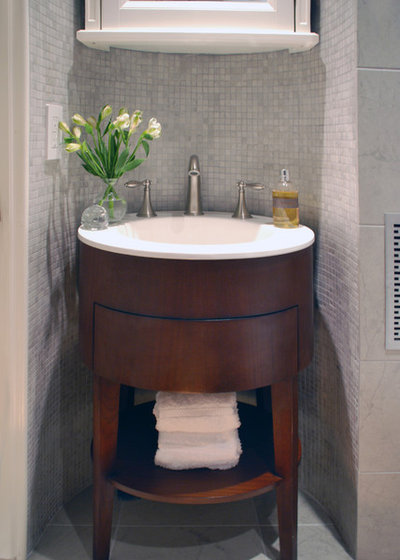コンテンポラリー 浴室 by Peter S. Balsam Associates