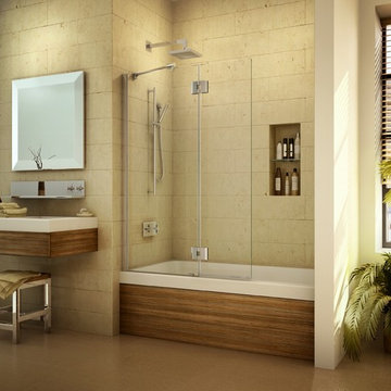 Pivoting tub shield or tub screen