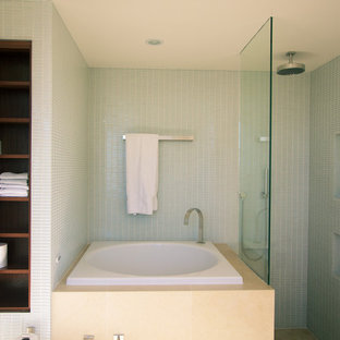 75+ Moderne Badezimmer mit Fliesen aus Glasscheiben Ideen & Bilder