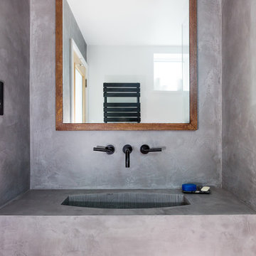 Polished concrete bathroom - Wapping, London E15