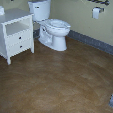 Polished concretet flooring in bathroom