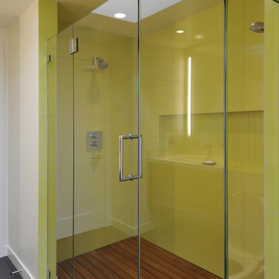 Example of a trendy double shower design in San Francisco with a niche