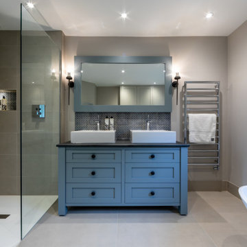 Porcelain Master En-Suite Wet Room