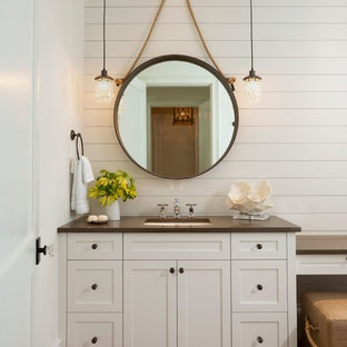 75 Beautiful Tropical Bathroom With White Cabinets Pictures Ideas November 2021 Houzz Tropical Bathroom With White Cabinets, Tropical Bathroom Vanity White