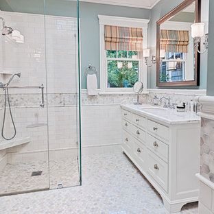 Classic bathroom in San Francisco with a built-in shower.