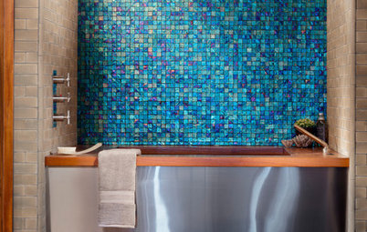 14 Bathrooms Transformed by Glass Tiles