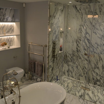 Privet Residence - Arabescato Bathroom
