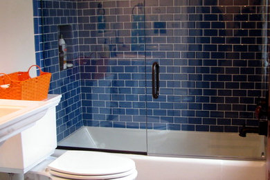 Bathroom - traditional bathroom idea in Cedar Rapids