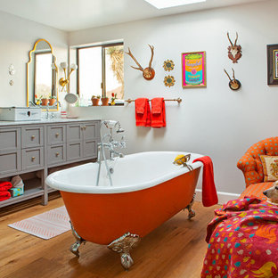 75 Beautiful Red Bathroom Pictures Ideas December 2020 Houzz