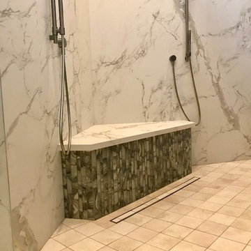 Quartz Shower Bench with Glazzio Detail