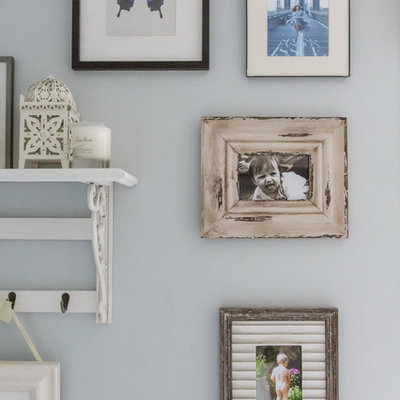 Inspiration for a shabby-chic style bathroom remodel in London