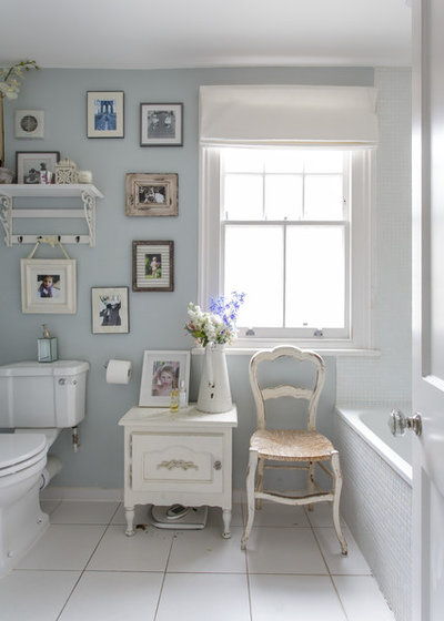 Shabby-chic Style Bathroom by Honeybee Interiors and Joinery