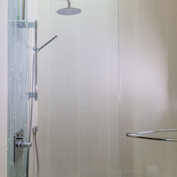 Rain Showerhead in Master Bathroom