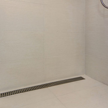 Rectangular shower drain
