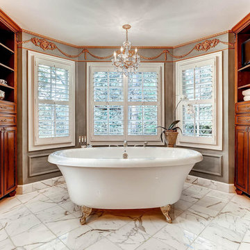 Refined Elegance in an Expansive Master Bath