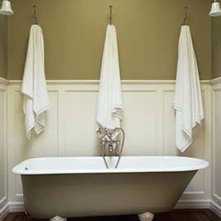 Traditional Bathroom by Reginald L. Thomas Architect LLC.