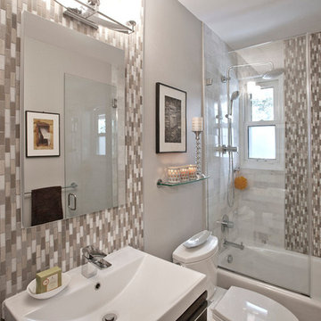 Remodeling Small Bathrooms