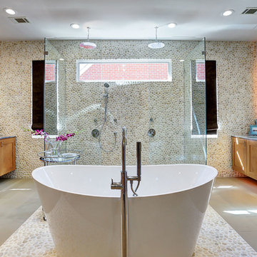 Renovated Master Bath : Where Natural meets Contemporary