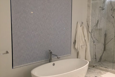 Bathroom - modern bathroom idea in New York