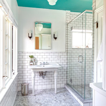 Retro Bathroom in Downtown Delaware