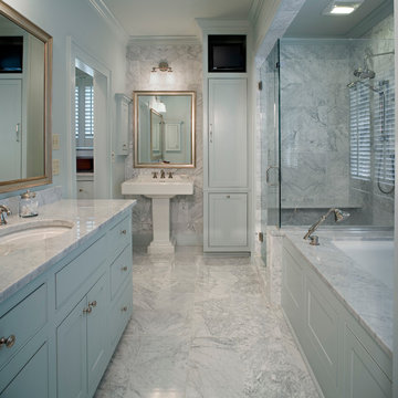 Revived Colonial in Baton Rouge, Louisiana