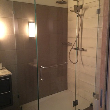 Revy Cabin Showers