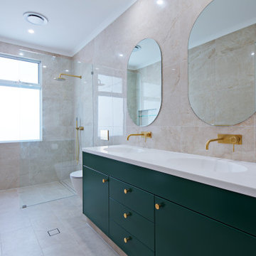 75 Mirror Tile Double-Sink Bathroom Ideas You'll Love - June, 2022 | Houzz