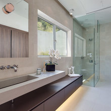 Bathroom Apt