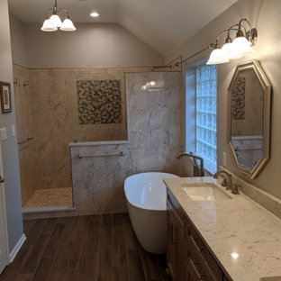 75+ Badezimmer mit Fliesen in Holzoptik Ideen & Bilder - März 2021