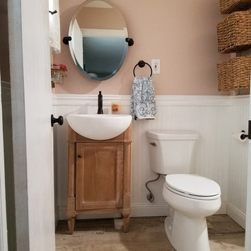 Rustic/Farmhouse Bathroom