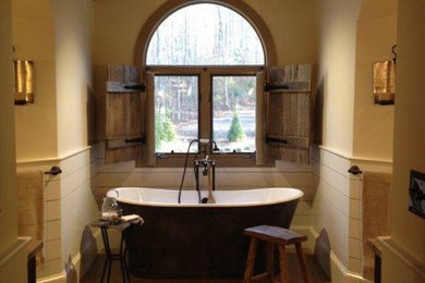 Inspiration for a country bathroom remodel in Atlanta