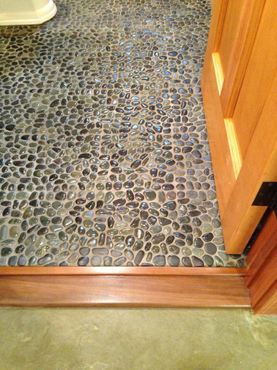 Your Guide to Pebble Floor Tiles