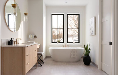 Should You Get a Freestanding or Built-In Bathtub?