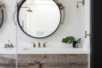 Bathroom - mid-century modern bathroom idea in San Francisco