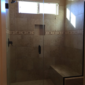 Sand Ct Main Bath Shower