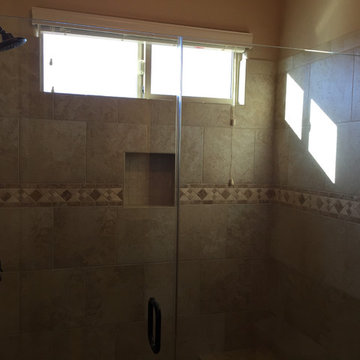 Sand Ct Main Bath Shower