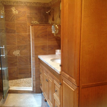 Sandstone & River Rock Master Bath