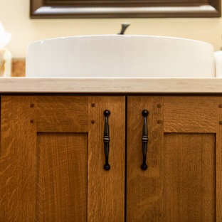 75+ Badezimmer mit Schrankfronten im Shaker-Stil und freigelegten