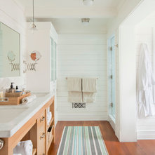Beach Style Bathroom by Evens Architects