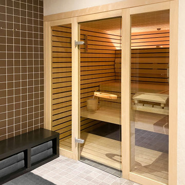 Sauna and Spa room - Surrey