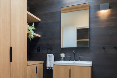 Example of a danish bathroom design in Minneapolis