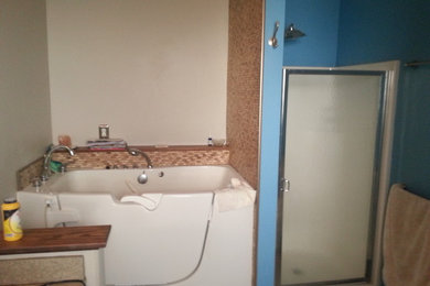 クリーブランドにあるエクレクティックスタイルのおしゃれな浴室の写真