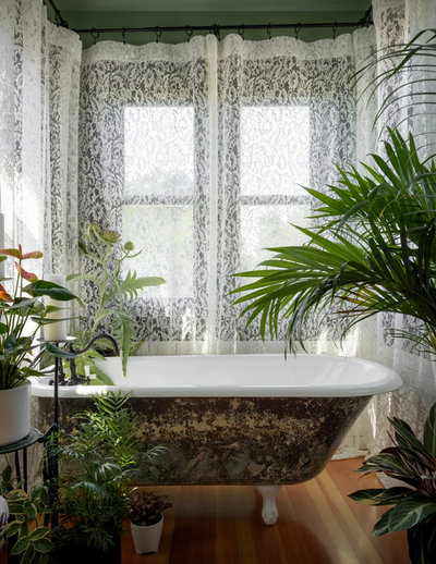 Traditional Bathroom by Michelle Dirkse Interior Design