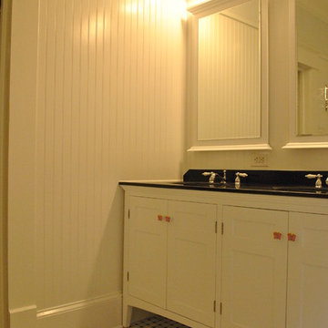 Seminole Ave - Inman Park Kids Bath