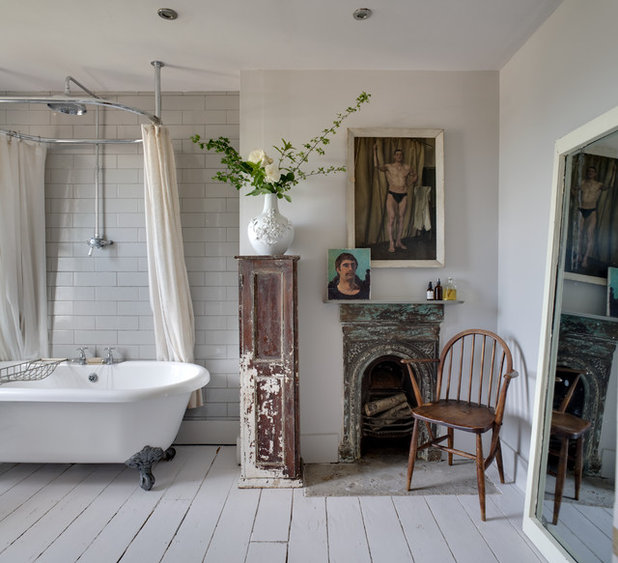 Shabby-Chic Style Stanza da Bagno by Bruce Hemming Photography