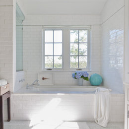 https://www.houzz.com/photos/shelter-island-beach-house-beach-style-bathroom-new-york-phvw-vp~2672759