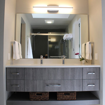 Shepard master bathroom